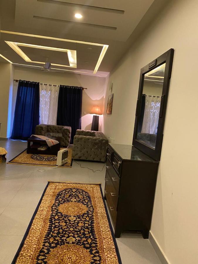 Serenity Corner Islamabad Esterno foto